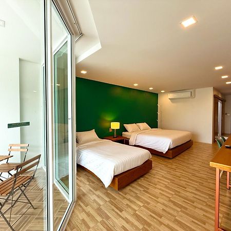 Plernpetch Hotel Surat Thani Dış mekan fotoğraf