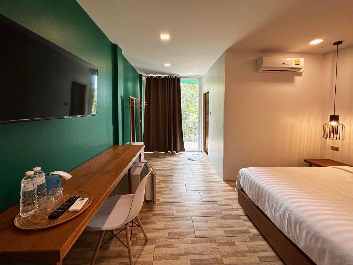 Plernpetch Hotel Surat Thani Dış mekan fotoğraf