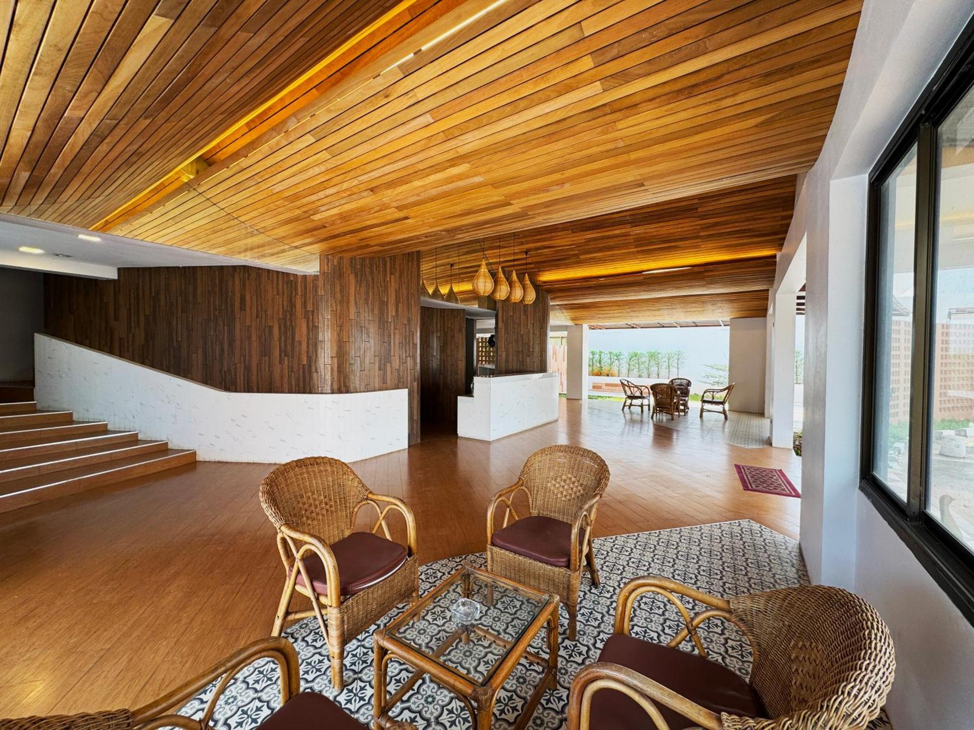Plernpetch Hotel Surat Thani Dış mekan fotoğraf