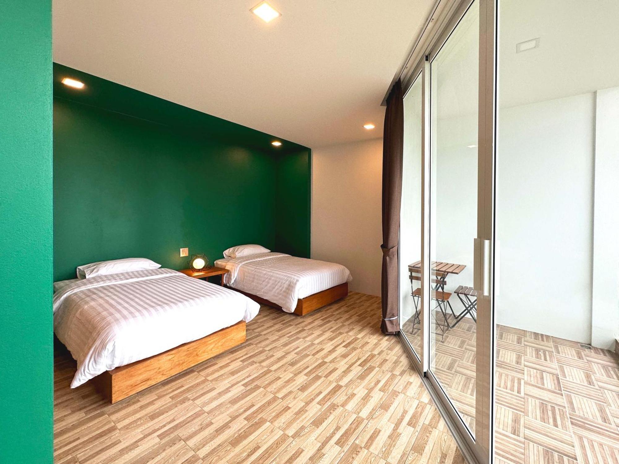 Plernpetch Hotel Surat Thani Dış mekan fotoğraf