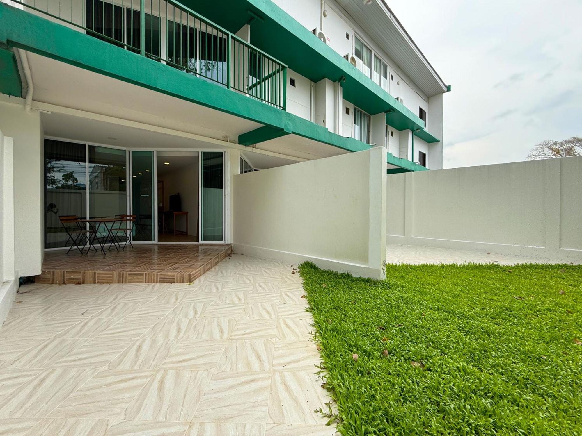 Plernpetch Hotel Surat Thani Dış mekan fotoğraf