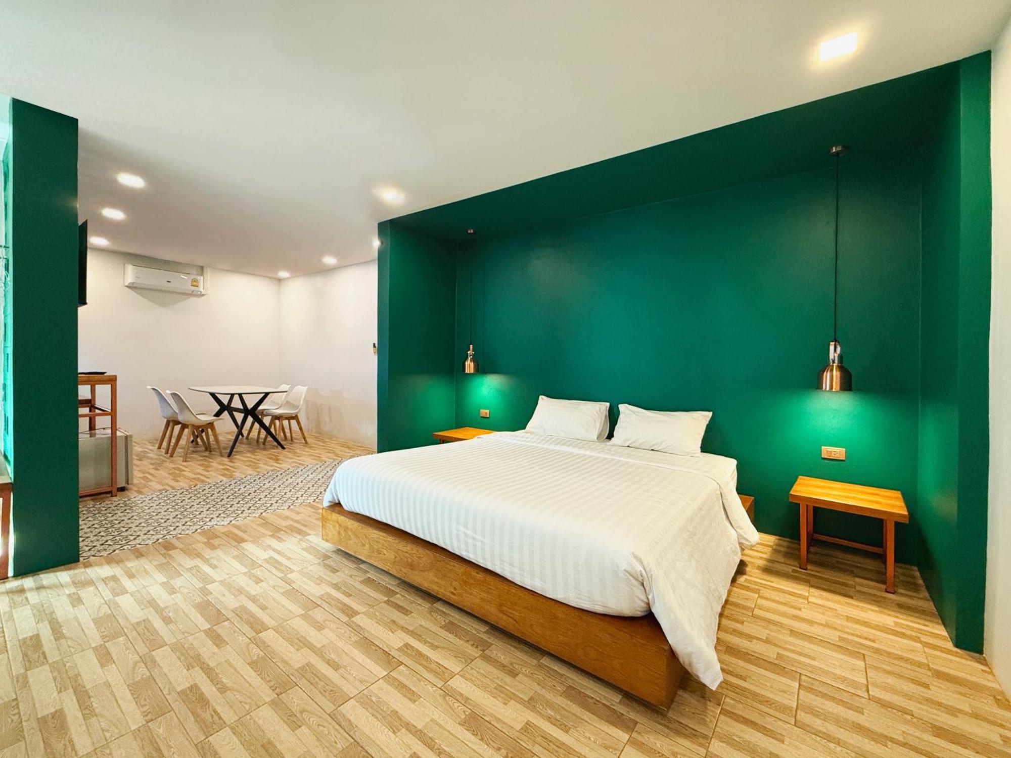Plernpetch Hotel Surat Thani Dış mekan fotoğraf
